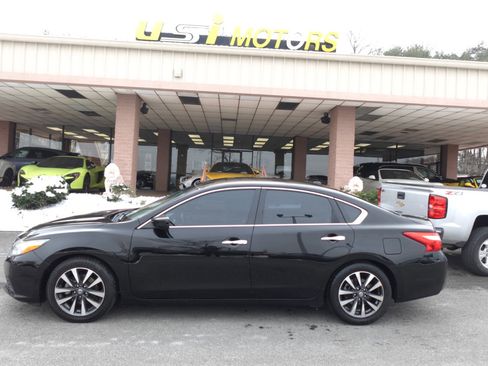Used 2017 Nissan Altima 2.5 SV image 4