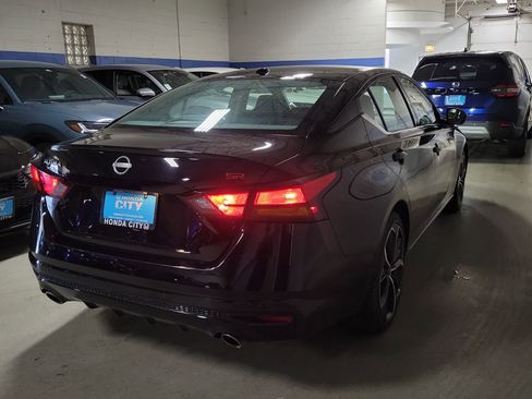 Used 2024 Nissan Altima 2.5 SR image 4