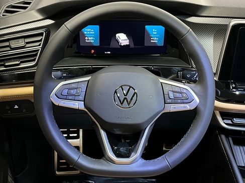 New 2026 Volkswagen Atlas Cross Sport SEL R-Line image 9