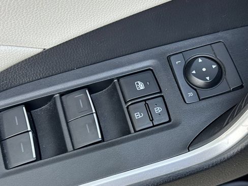 Used 2024 Toyota RAV4 XLE FWD image 11
