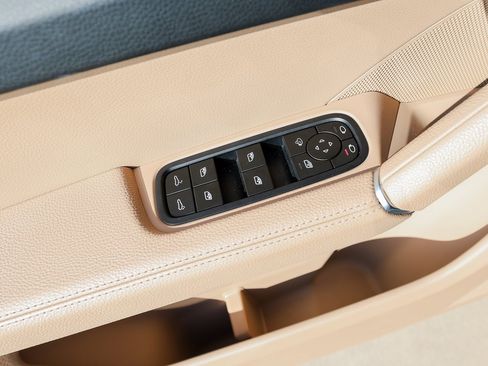 Certified 2023 Porsche Cayenne image 22