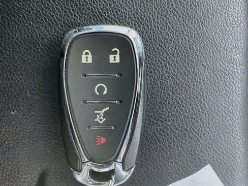 Used 2020 Chevrolet Traverse LT w/ LT Premium Package AWD/4WD image 35