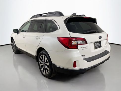 Used 2016 Subaru Outback 2.5i Limited image 10