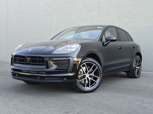 New 2026 Porsche Macan image 1
