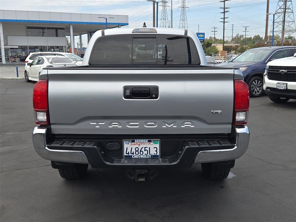 Used 2022 Toyota Tacoma SR5 RWD image 28