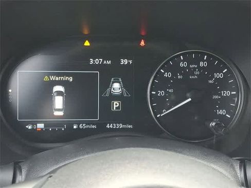 Used 2024 Nissan Kicks SV image 17