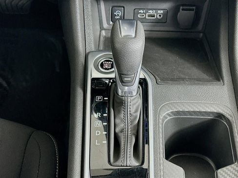 Used 2025 Nissan Sentra SV FWD image 17