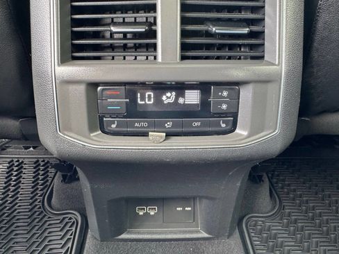 Used 2019 Volkswagen Atlas SEL Premium AWD/4WD image 32