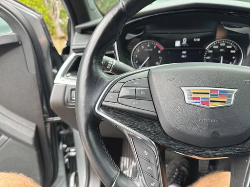 Used 2023 Cadillac XT5 Premium Luxury FWD image 16