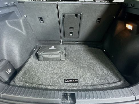 Used 2023 Volkswagen Taos SE image 27