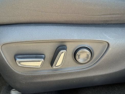 Used 2025 Toyota RAV4 XLE FWD image 27