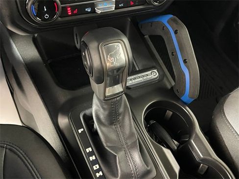Used 2022 Ford Bronco Black Diamond image 11