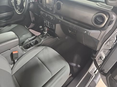 Used 2018 Jeep Wrangler Unlimited Sport S image 20