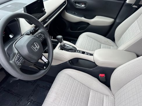 Used 2025 Honda HR-V LX image 4