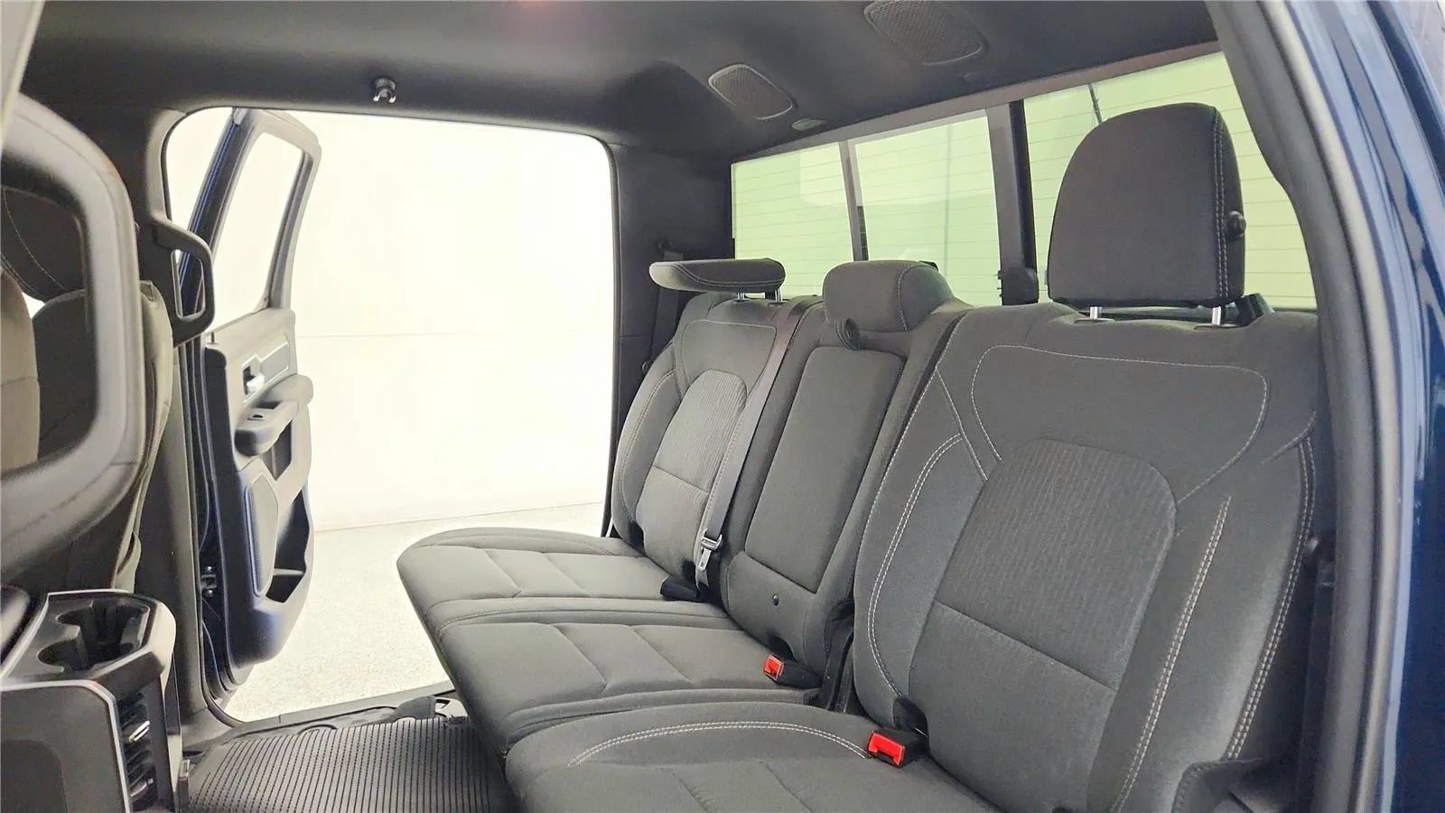 Used 2022 RAM 1500 Big Horn AWD/4WD image 32