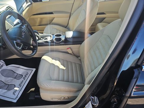 Used 2014 Ford Fusion SE image 11