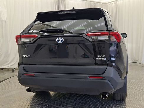 Certified 2023 Toyota RAV4 XLE Premium AWD/4WD image 4