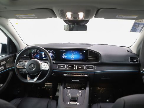 Used 2023 Mercedes-Benz GLS 580 4MATIC image 14