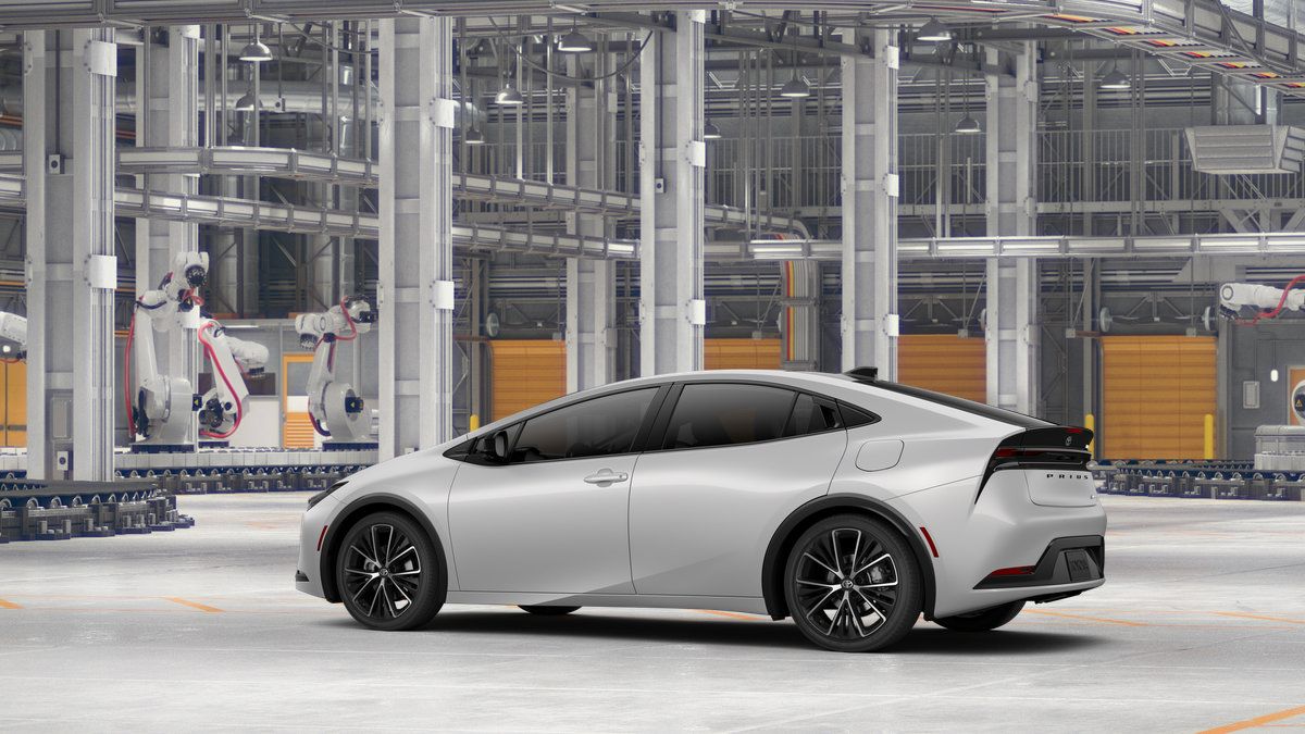 New 2027 Toyota Prius Limited w/ Limited Premium Package FWD image 5
