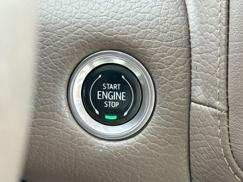 Certified 2021 GMC Yukon Denali image 18