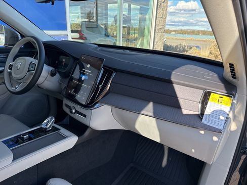 New 2026 Volvo XC90 T8 Ultra w/ Protection Package Premier image 14