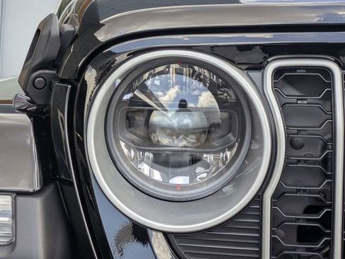 New 2026 Jeep Wrangler Unlimited Sahara AWD/4WD image 9