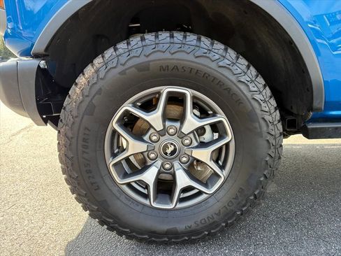 Used 2022 Ford Bronco Badlands image 25