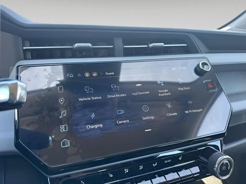 New 2027 Chevrolet Bolt LT w/ Comfort Package FWD image 18
