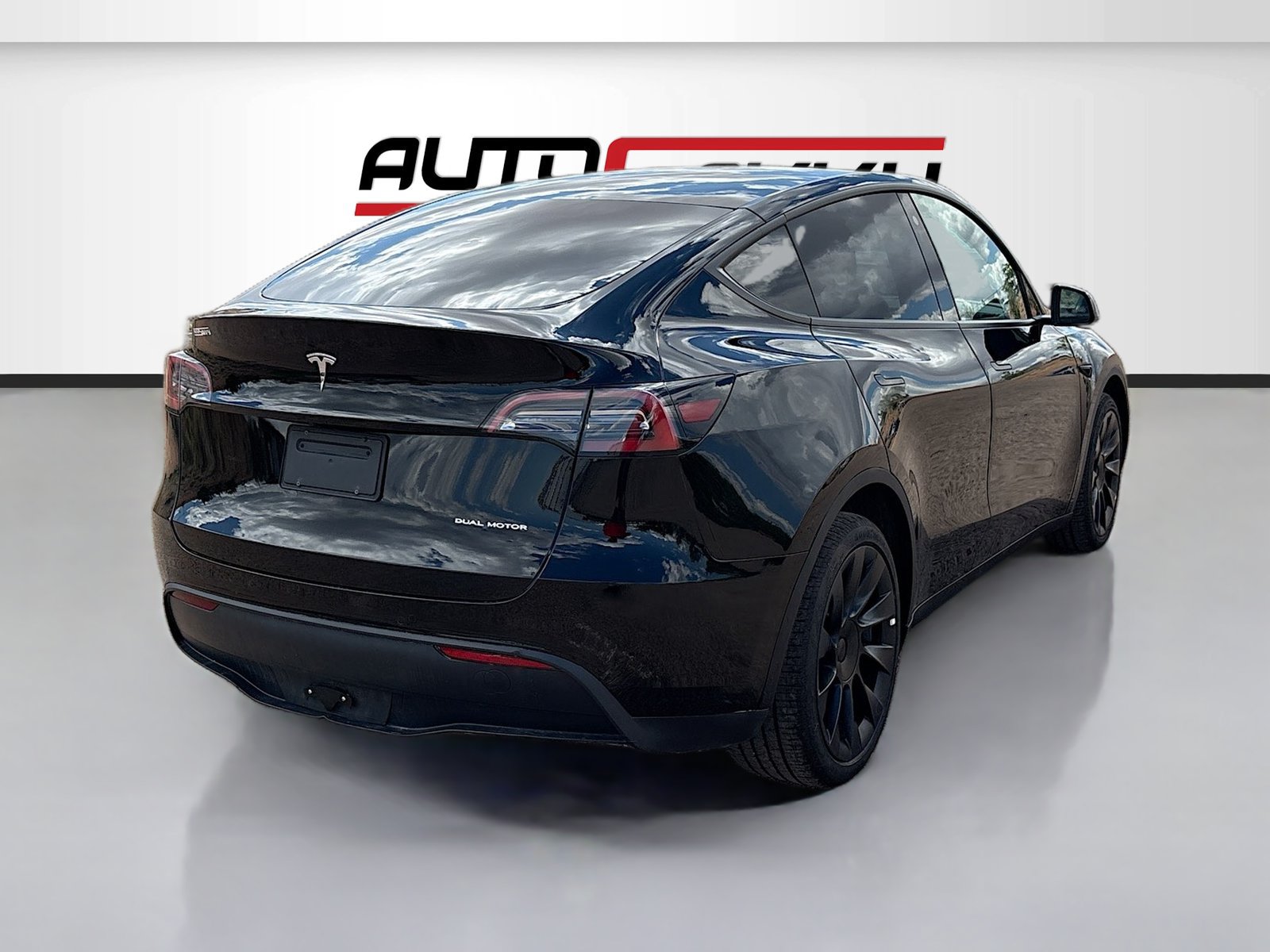 Used 2021 Tesla Model Y Long Range AWD/4WD image 7
