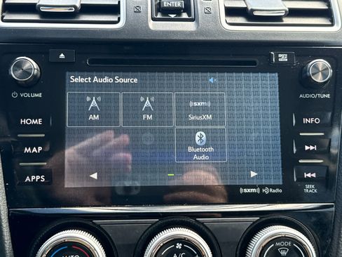 Used 2017 Subaru Forester 2.5i Limited AWD/4WD image 19
