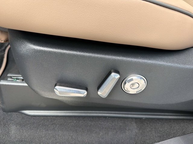 New 2027 Lincoln Navigator Black Label AWD/4WD image 12