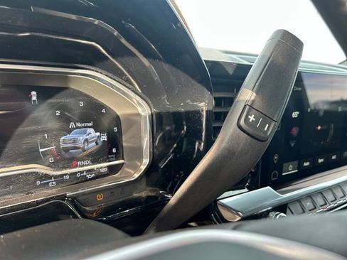 Used 2024 GMC Sierra 1500 SLT image 17