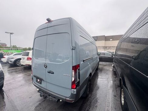 Used 2024 Mercedes-Benz Sprinter 2500 image 17