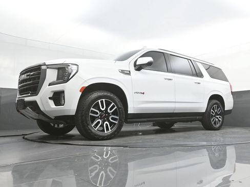 Used 2024 GMC Yukon XL AT4 AWD/4WD image 44