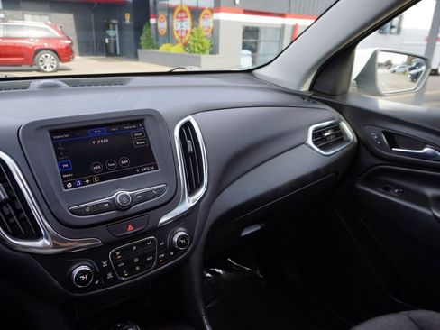 Used 2021 Chevrolet Equinox LT image 19