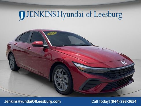 Certified 2024 Hyundai Elantra SEL FWD image 12
