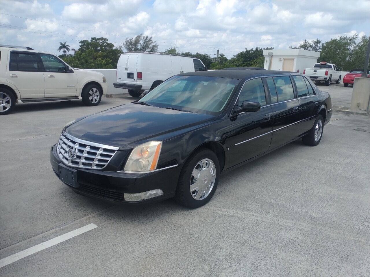 Used 2008 Cadillac DTS Limousine FWD image 1