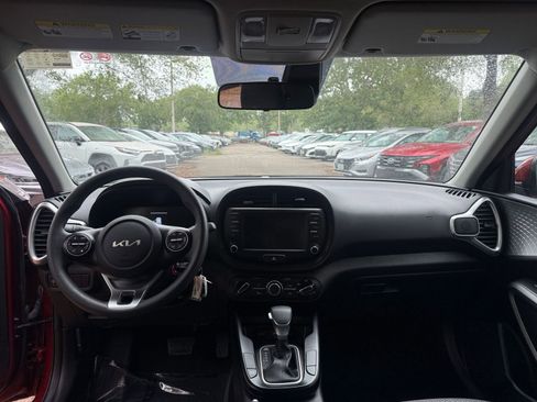 Used 2025 Kia Soul LX w/ LX Technology Package image 30