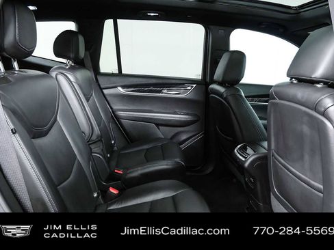 Used 2020 Cadillac XT6 Premium Luxury FWD image 22