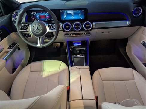 New 2026 Mercedes-Benz GLB 250 image 14