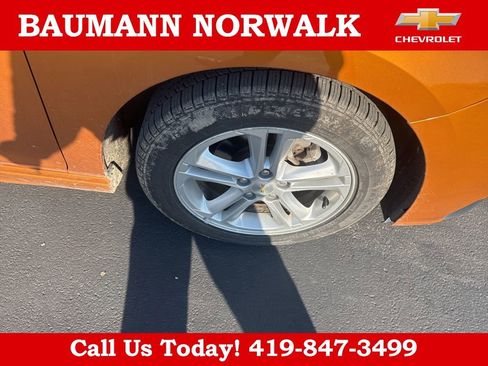 Used 2017 Chevrolet Cruze LT image 12