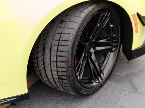 Used 2019 Chevrolet Camaro ZL1 image 6