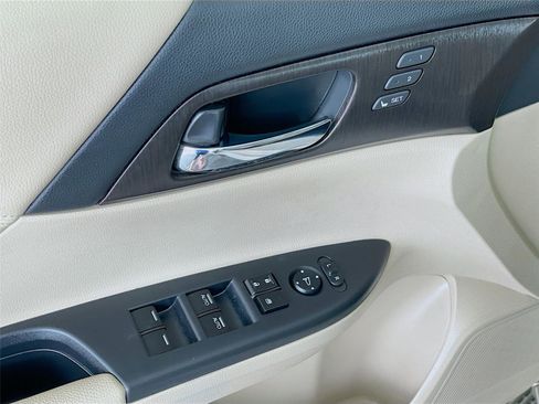 Used 2014 Honda Accord EX-L image 22