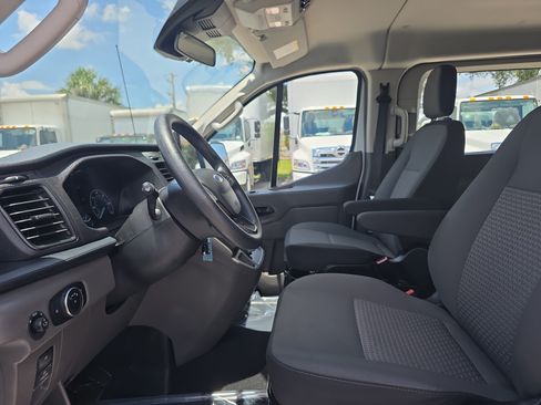 Used 2024 Ford Transit 350 XLT RWD image 23