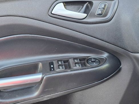 Used 2019 Ford Escape SEL image 9