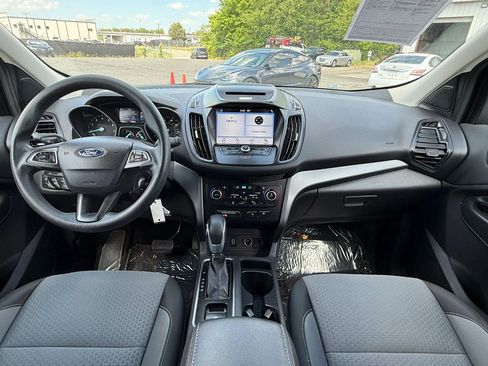 Used 2018 Ford Escape SE w/ SE Sync 3 Package image 3