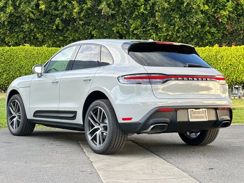 New 2026 Porsche Macan image 3