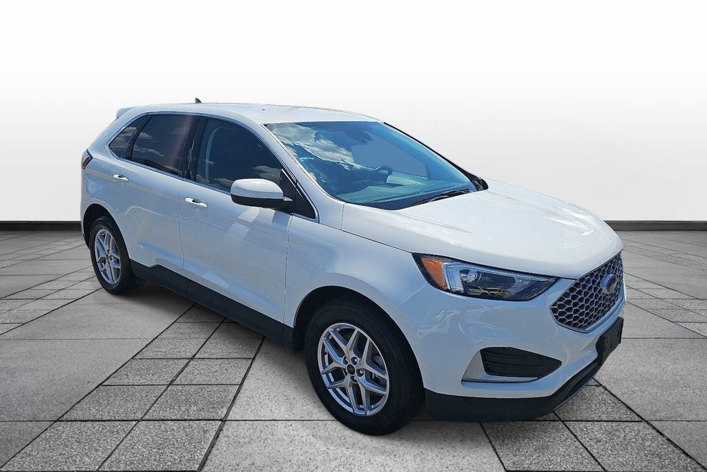 Used 2024 Ford Edge SEL AWD/4WD image 3