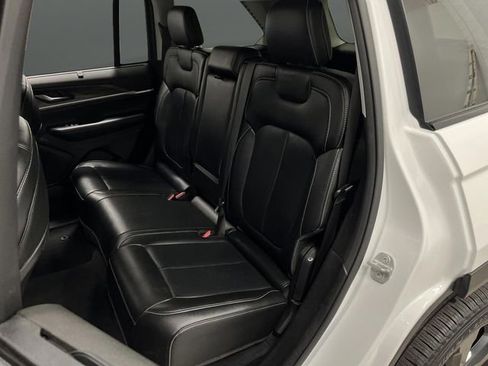 Used 2023 Jeep Grand Cherokee Limited w/ Luxury Tech Group II image 29