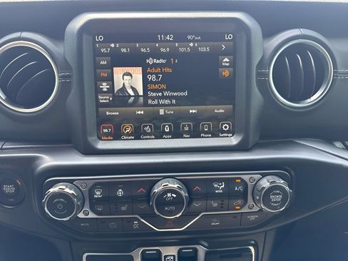 Used 2021 Jeep Wrangler Unlimited Sahara w/ Cold Weather Group AWD/4WD image 9